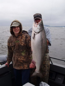 Columbia River Salmon Fishing: Find Sports Fishing Charters in WA & OR